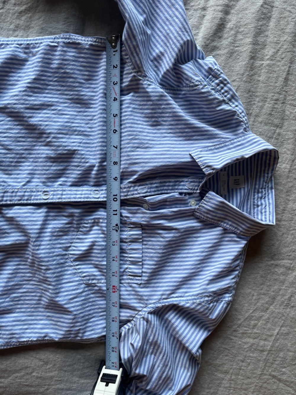 Women’s Blue Stripe Fitted Medium Gap B/D. - Picture 3 of 4